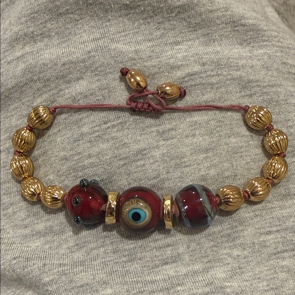 TOHUM DESIGN.                       Murano Charm Bracelet